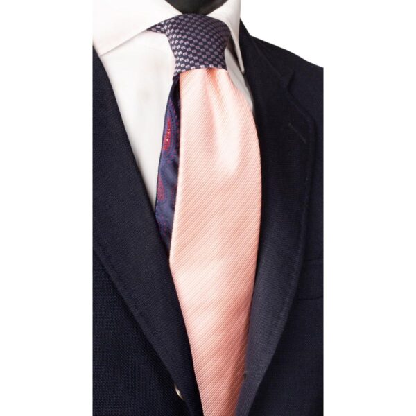 Cravatta-Rosa-Nodo-in-Contrasto-Blu-Fantasia-Rosa-N2902