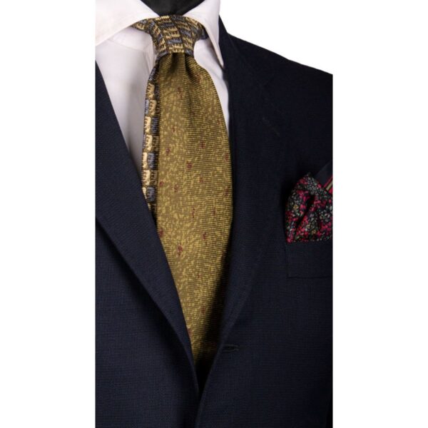 Cravatta-Vintage-in-Saia-di-Seta-Verde-Fantasia-Nodo-in-Contrasto-con-Animali-CV10